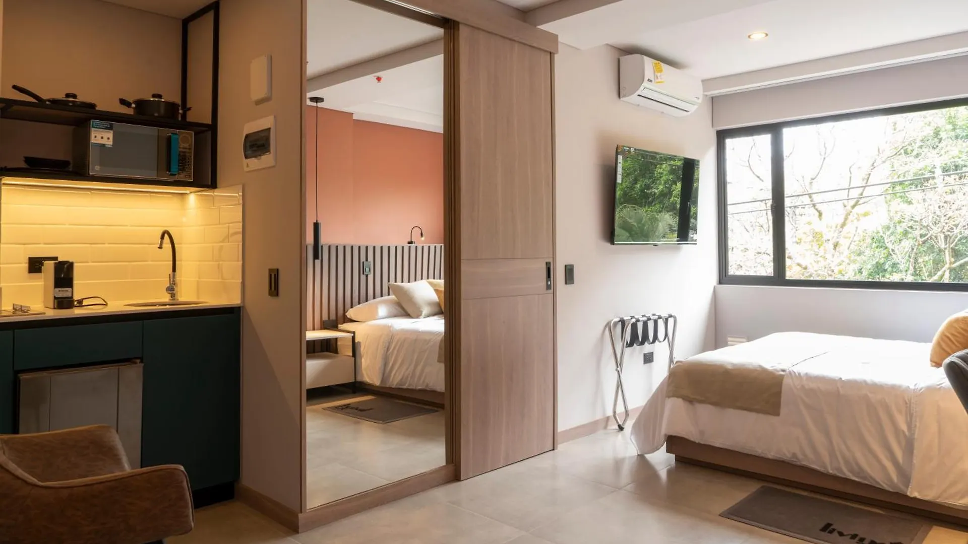 Hotel Living 35 Suites Medellín 4*,  Colombia