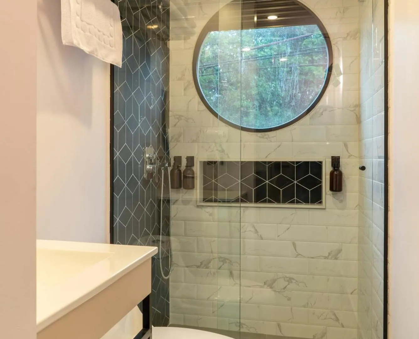 Hotel Living 35 Suites Medellin 4*,  Colombia