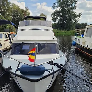 Boat & Breakfast Bed & Breakfast Amsterdam